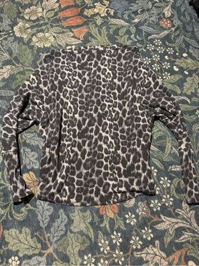 Leopard Print Long Sleeve Women’s Top - Gray